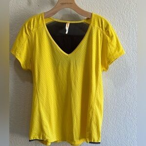 FINAL SALE Lucy Lightweight Workout Top With Mesh Insert Size Large